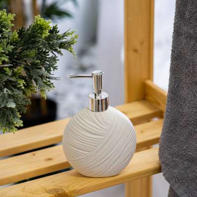 Диспенсер для жидкого мыла "Shell"